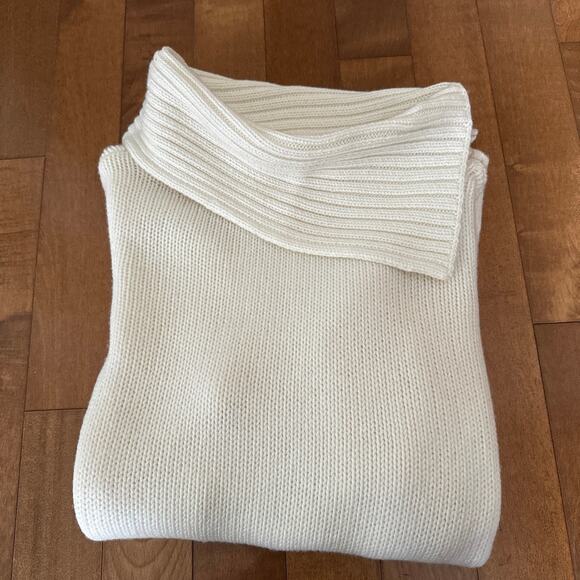 Lord & Taylor cream sweater with large fold over split collar size 1x - Picture 8 of 12